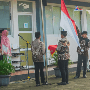 Upacara Peringatan Hari Kartini di Pesantren Cendekia Amanah Berlangsung Khidmat